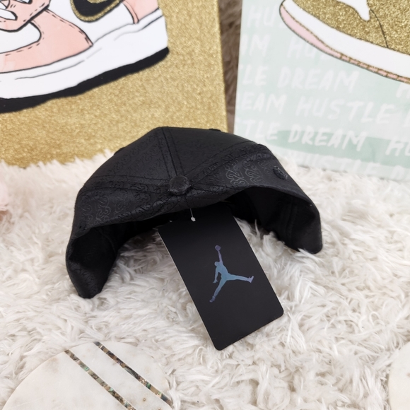 No information yet - Picture 6 of 9